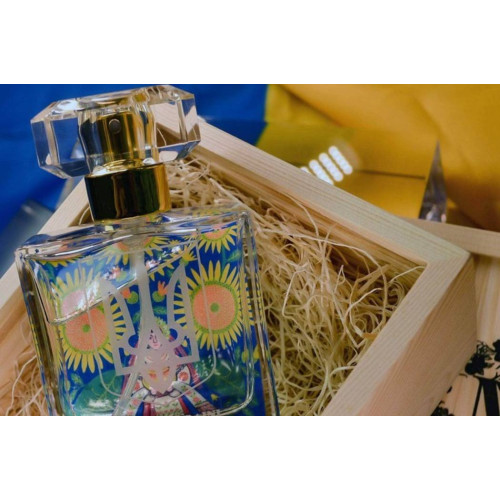 Канадський бренд Meleg Perfumes створив аромат «Слава Україні» Канадський бренд Meleg Perfumes створив аромат «Слава Україні»
